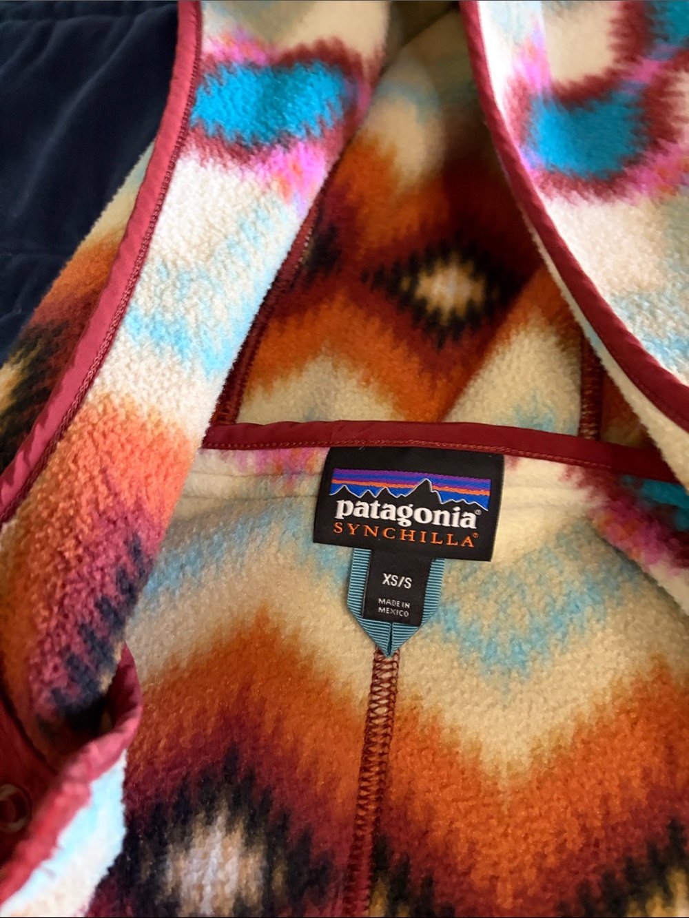 Patagonia Multi-Color Diamond Fleece Poncho Jacket - Picture 2 of 3